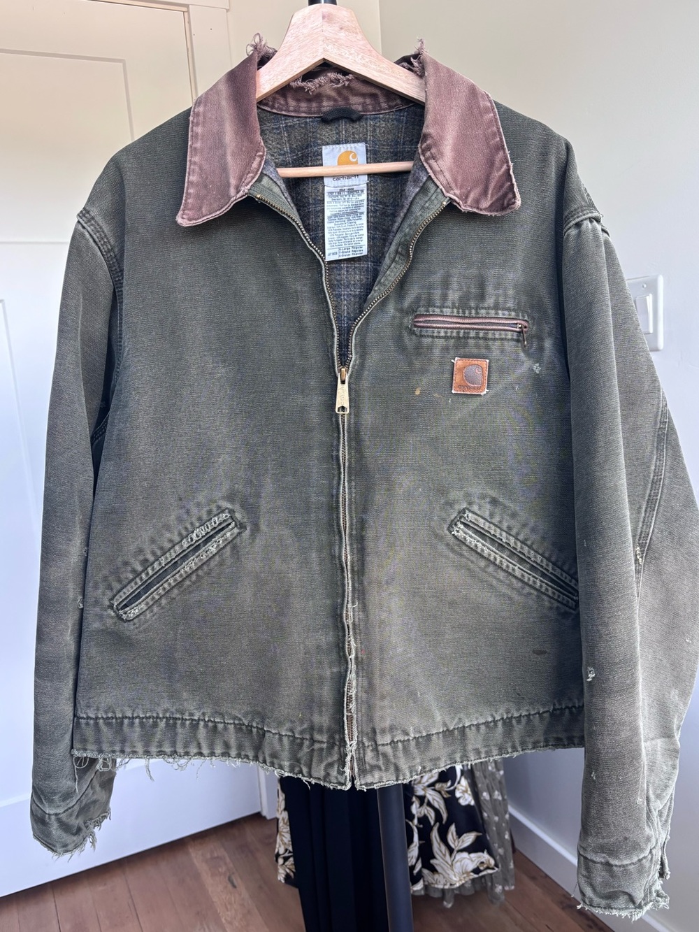 Vintage Carhartt Detroit Jacket J97 MOS Green distressed thrashed sun faded XL